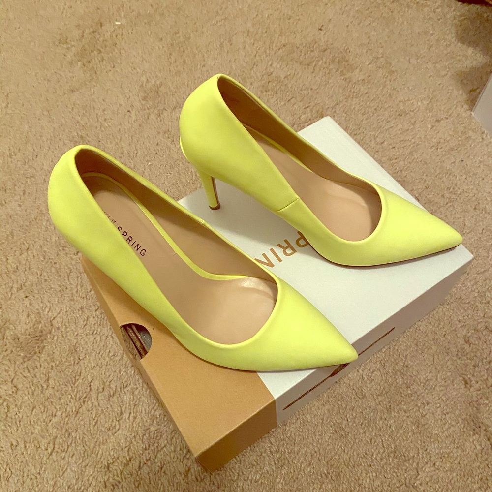 Yellow pump